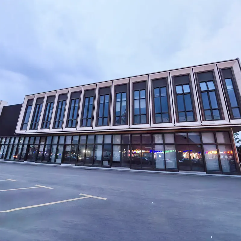 Hva er gardinveggglass og hvordan kan det forvandle moderne kommersielle bygninger