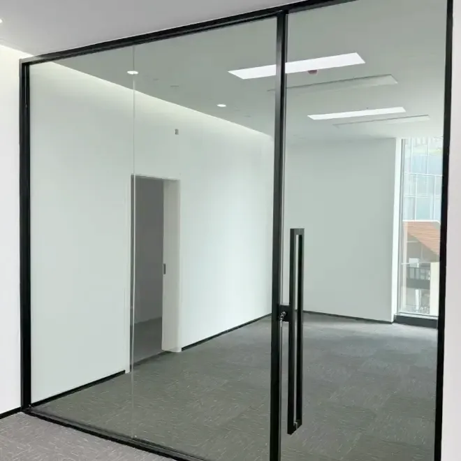 Hva gjør dør- og vindusglass avgjørende for moderne bygninger?