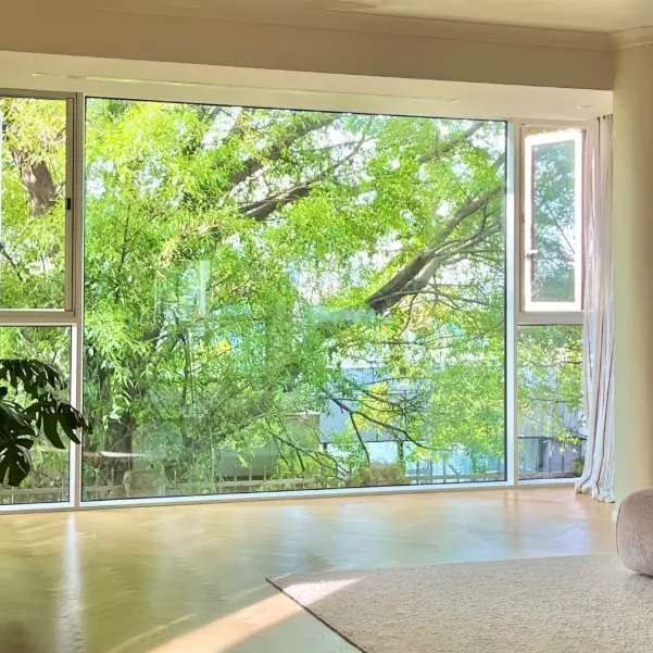 Gulv-til-tak-vinduer i aluminiumslegering