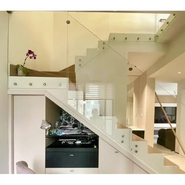 Boret glass til rekkverk